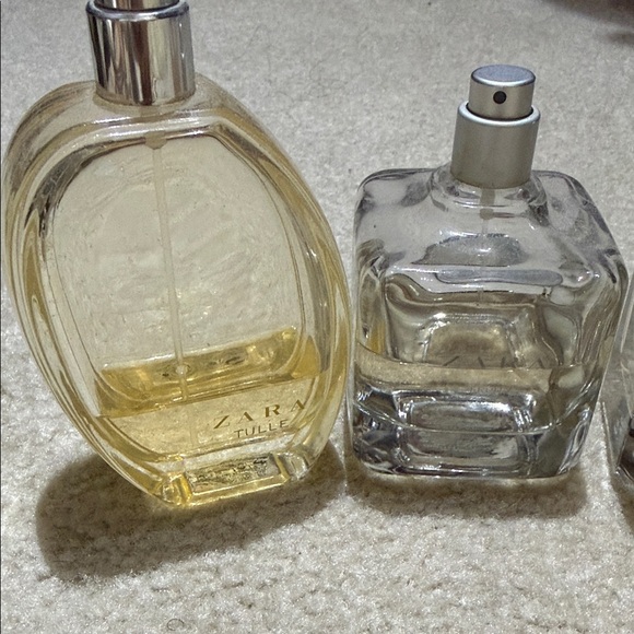 Zara Fragrance Set with Gold and Cream Accents - Picture 2 of 9